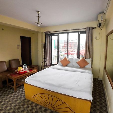 Hotel Travel Inn Покхара Экстерьер фото