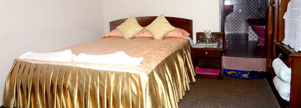 Hotel Travel Inn Покхара Экстерьер фото