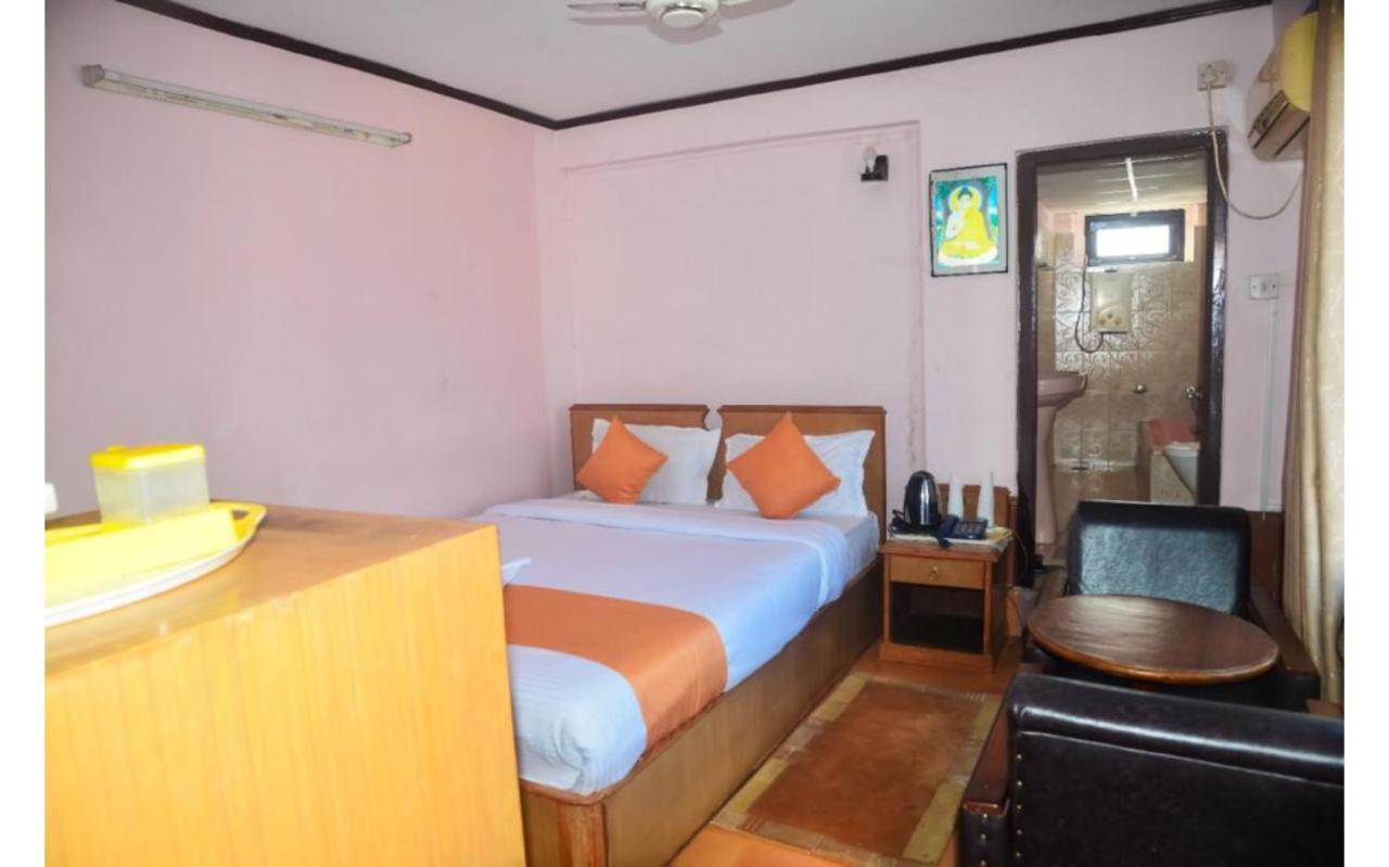 Hotel Travel Inn Покхара Экстерьер фото