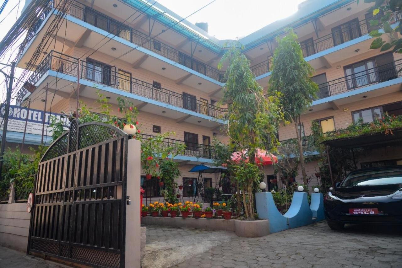 Hotel Travel Inn Покхара Экстерьер фото