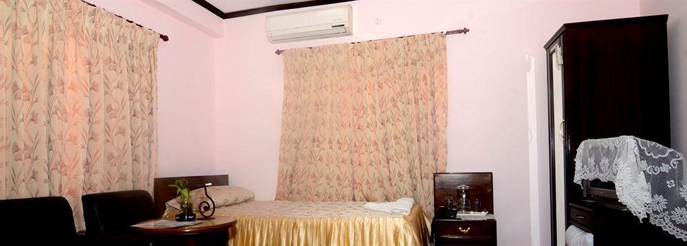 Hotel Travel Inn Покхара Экстерьер фото